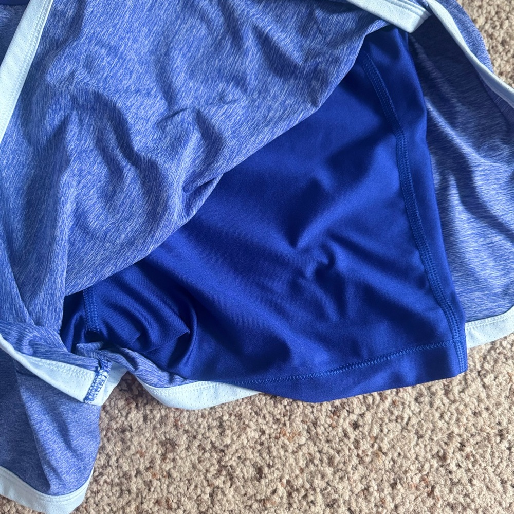 Under Armour HeatGear Women’s Shorts - Picture 9 of 10